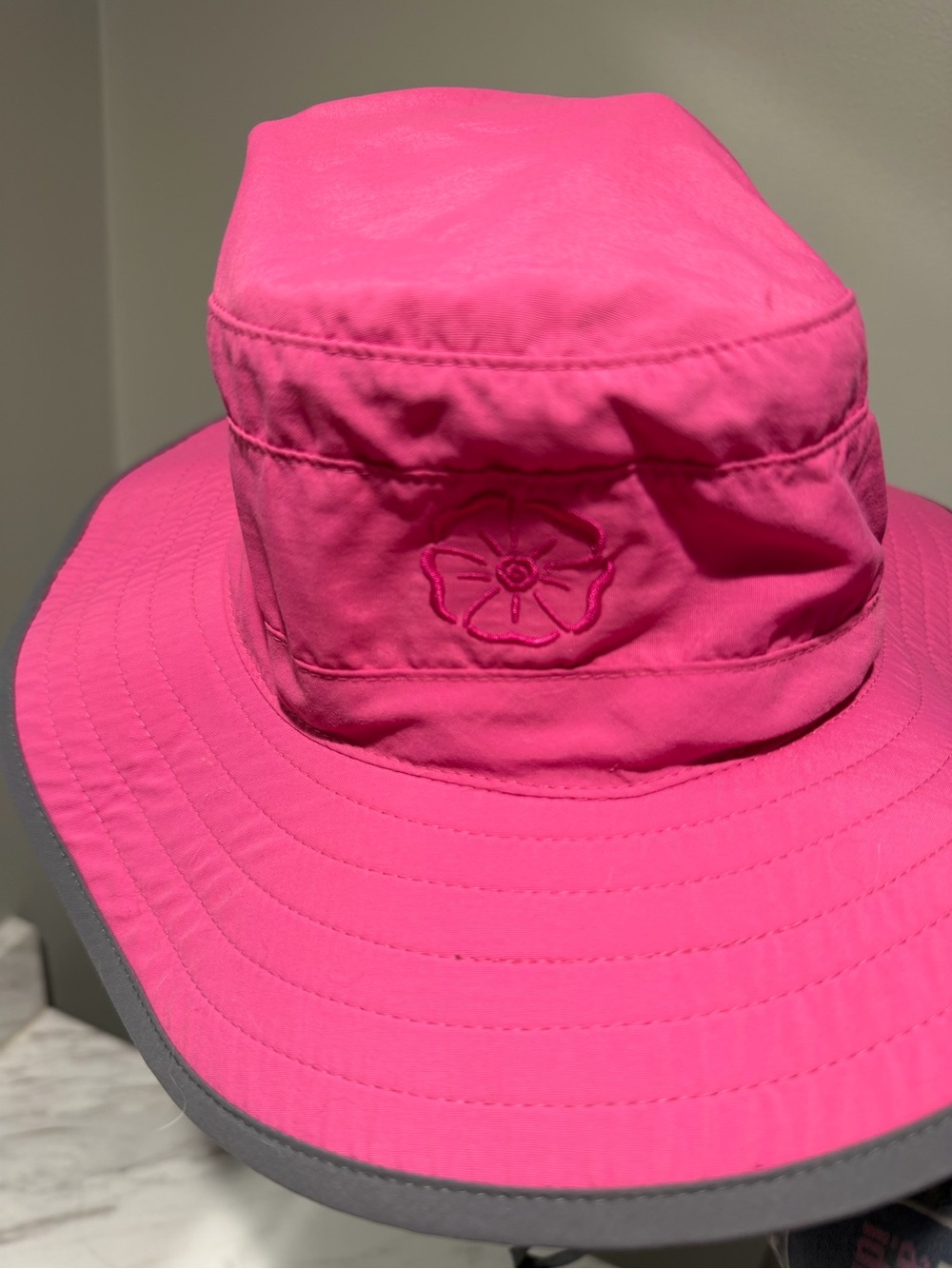 Outdoor Research Solar Roller Sun Hat Women Medium Pink Nylon Bucket UPF Hiking - Picture 2 of 6